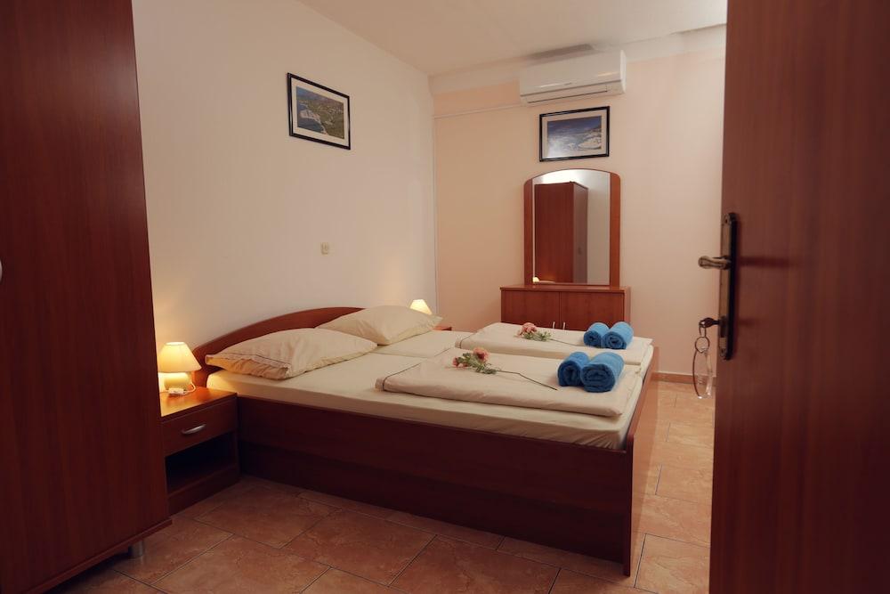 Apartments Vila Adrijana and Fitness Studio Wolf