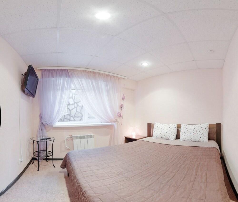 Lait Hotel on Bebelya