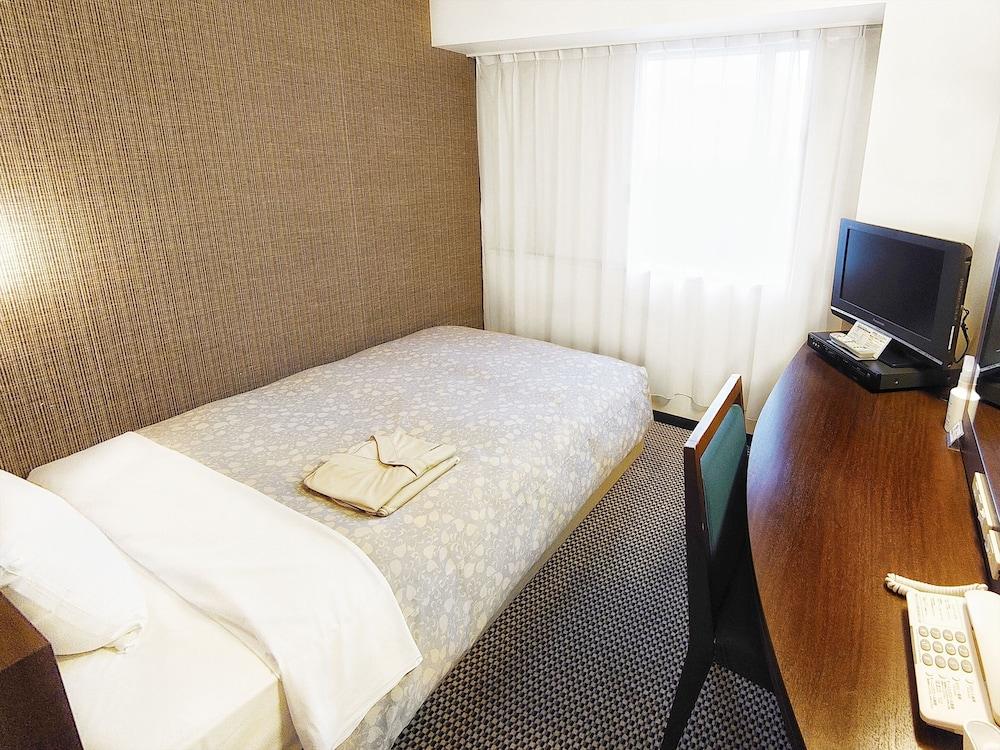 Takaoka Manten Hotel Ekimae