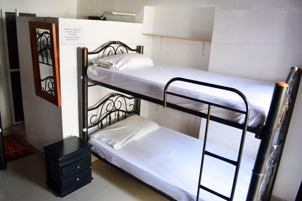 Hotel Miramar - Hostel