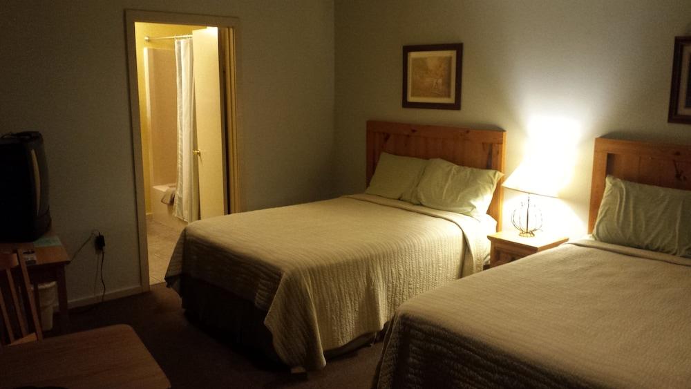 The Lodge at Turkey Cove