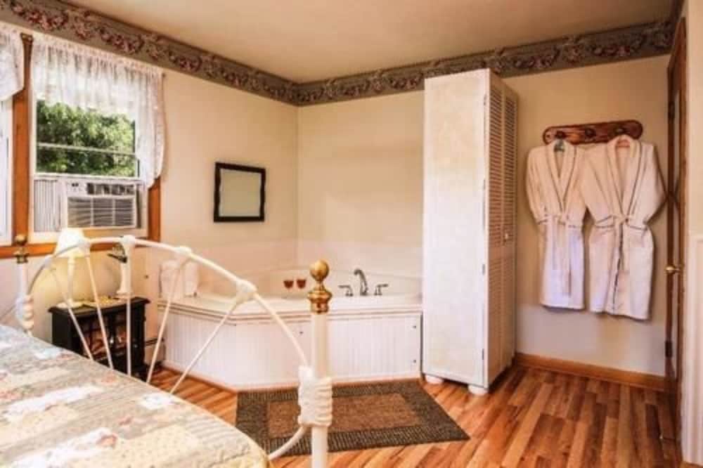 Oak Hill Bed & Breakfast