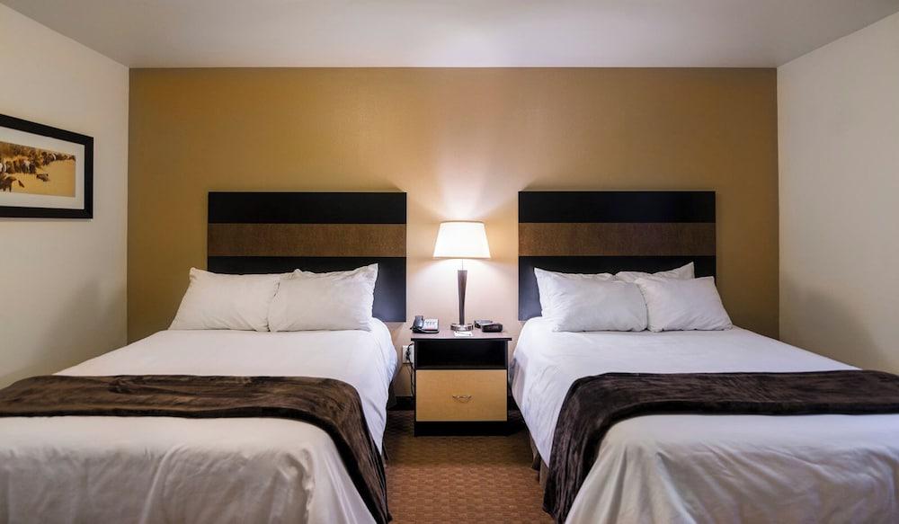 My Place Hotel - Dickinson, ND