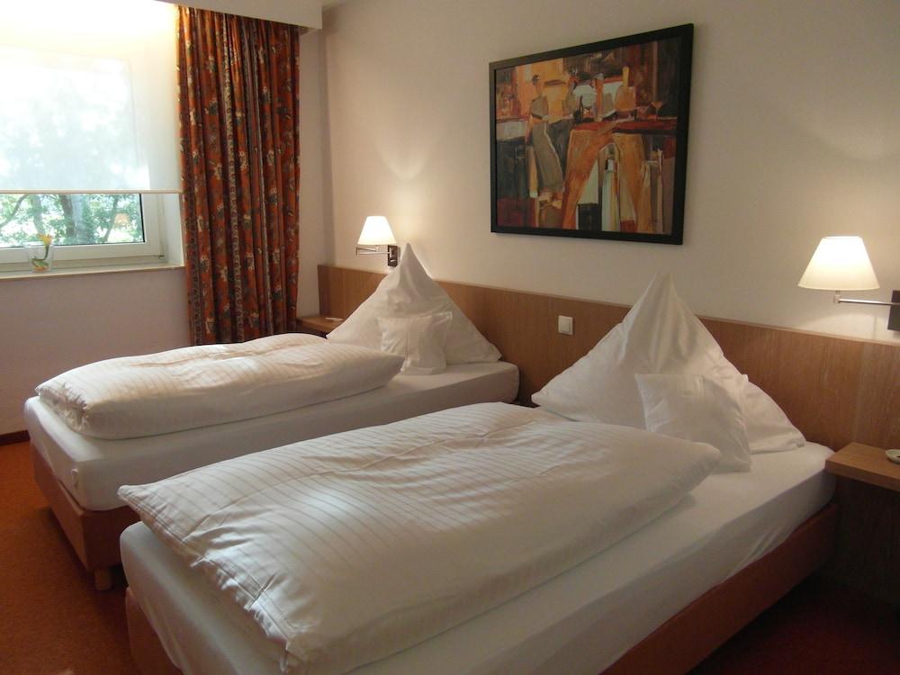 Hotel am Springhorstsee