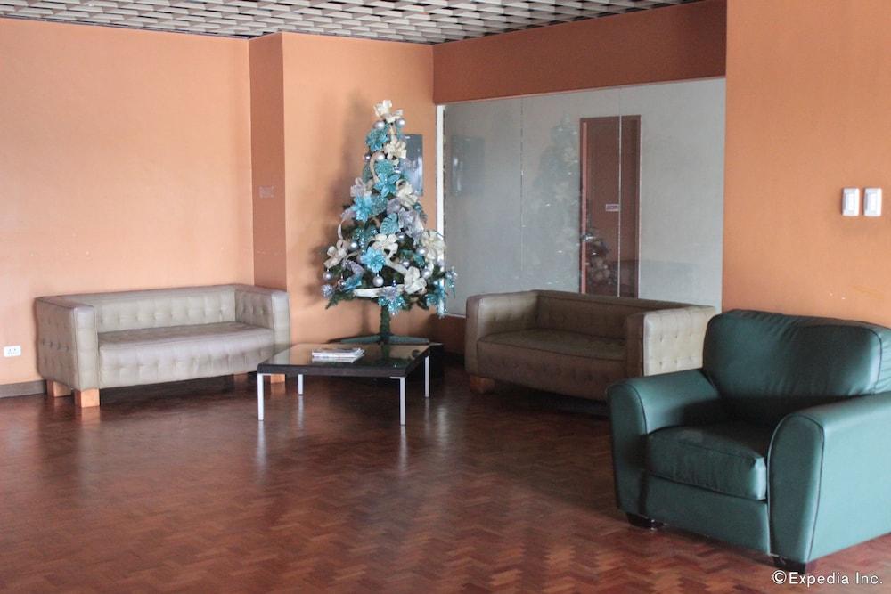 Shaw Residenza Suites