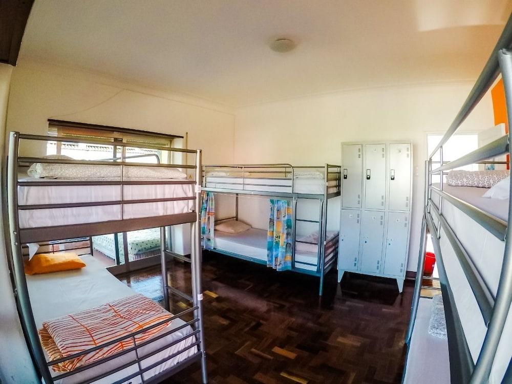 Carcavelos Surf Hostel