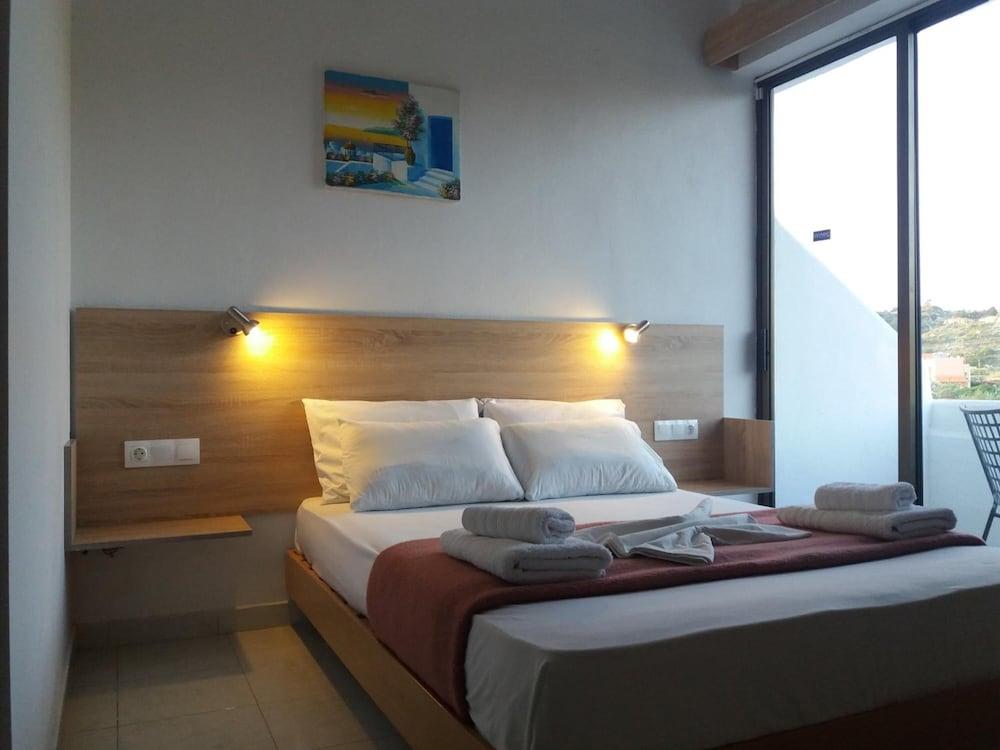 Sotirakis Hotel Studios