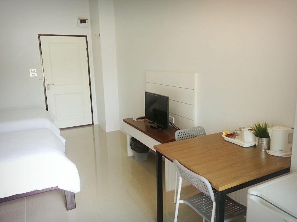 Wealth 30th Apartment