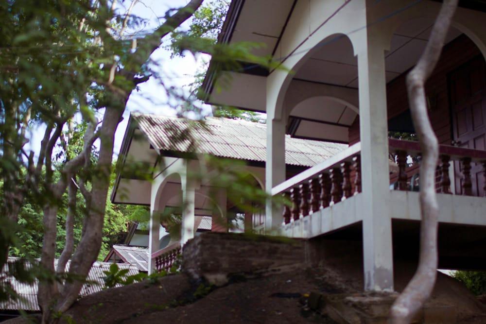 Moon Paradise Resort