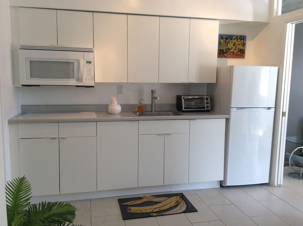 Modern Downtown Condo