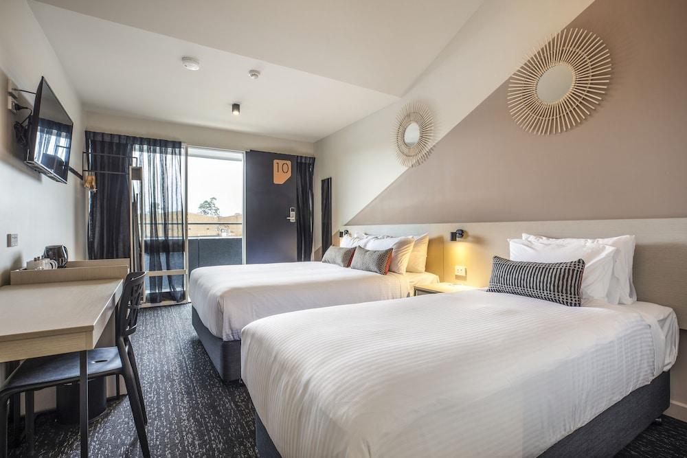 Nightcap at Manhattan Hotel