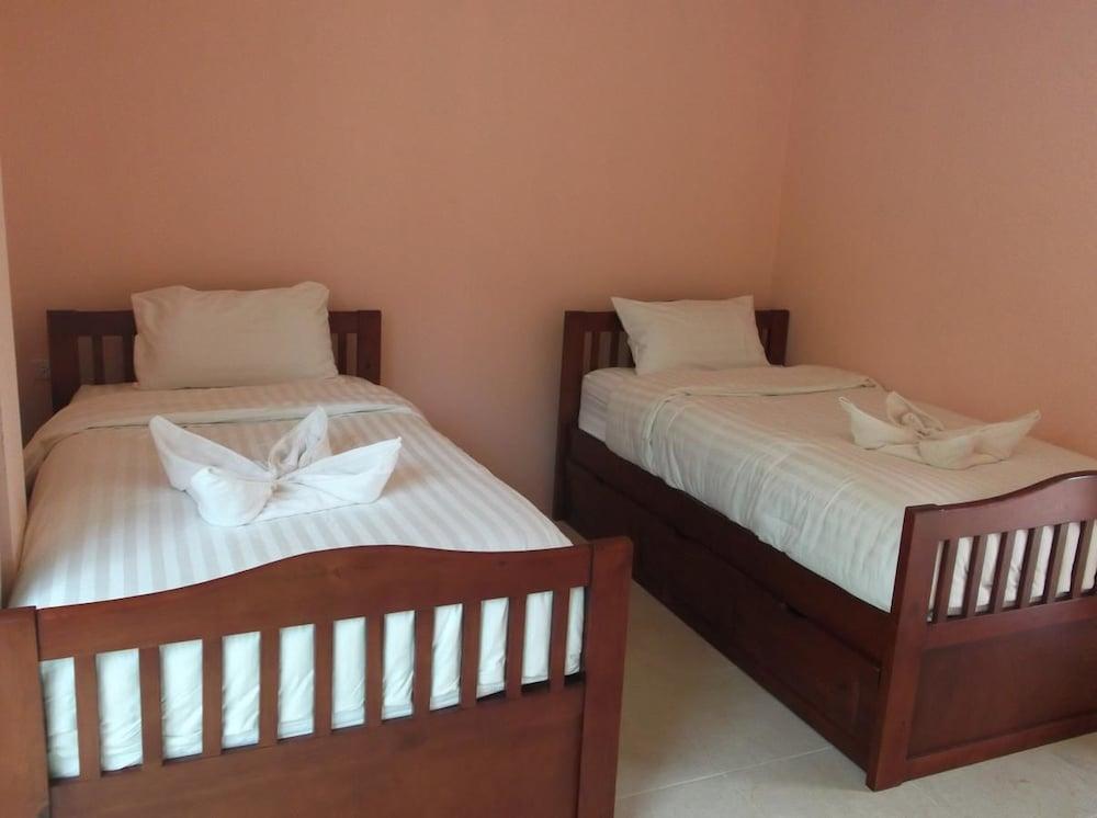 Moon Travel Guesthouse