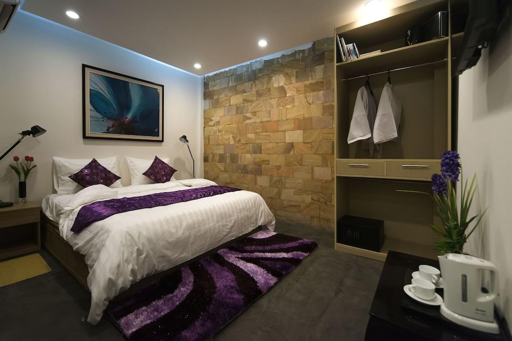 White Residence Hotel & Apartment