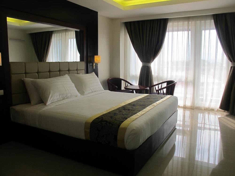 Kay Hotel and Residences