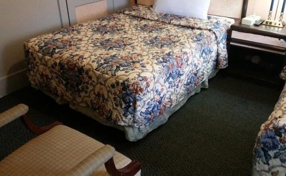 A Voyageur's Guest House