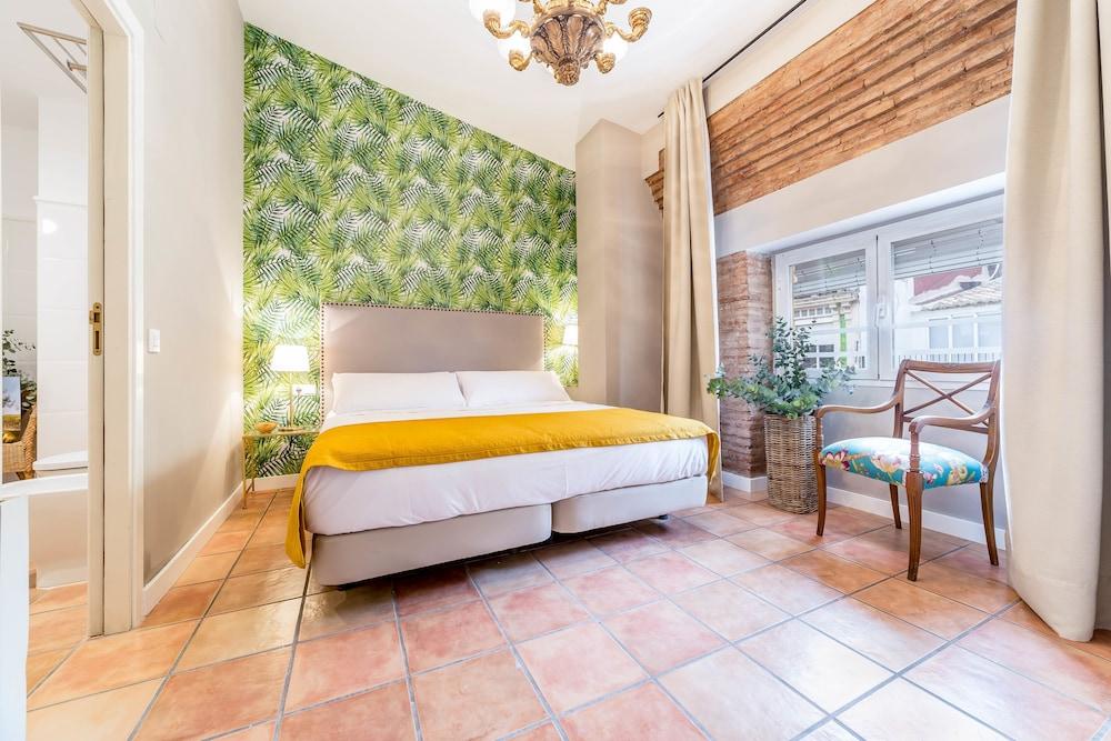 Palacio de Rojas Apartments