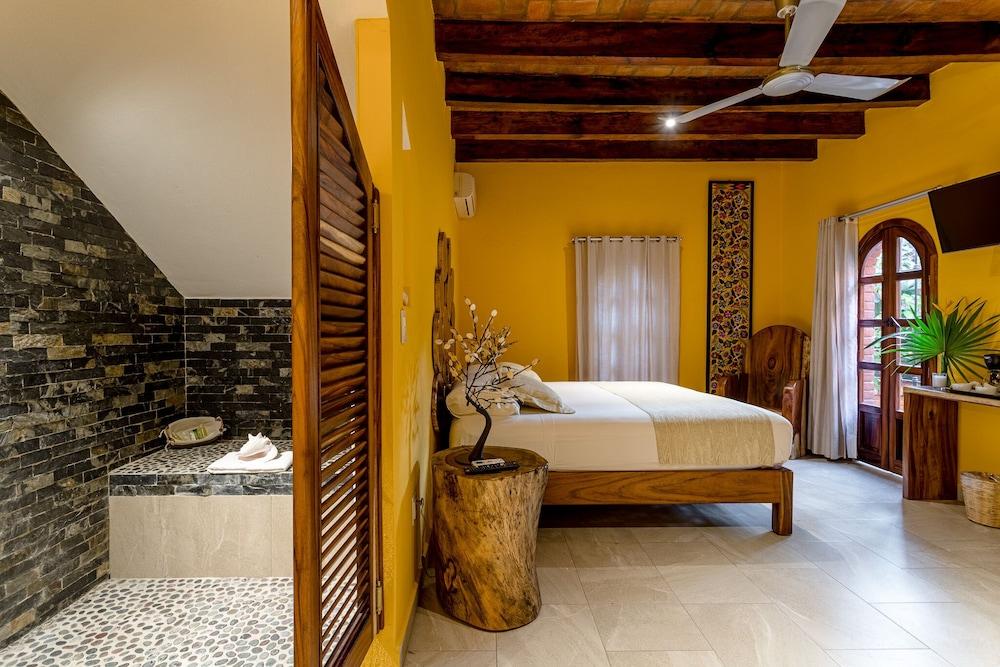 Hotel Suites La Hacienda