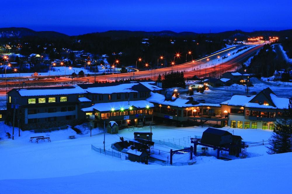 Hotel & Condos Mont Blanc