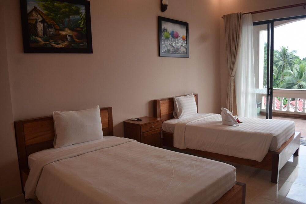 Hong Bin Bungalow Resort