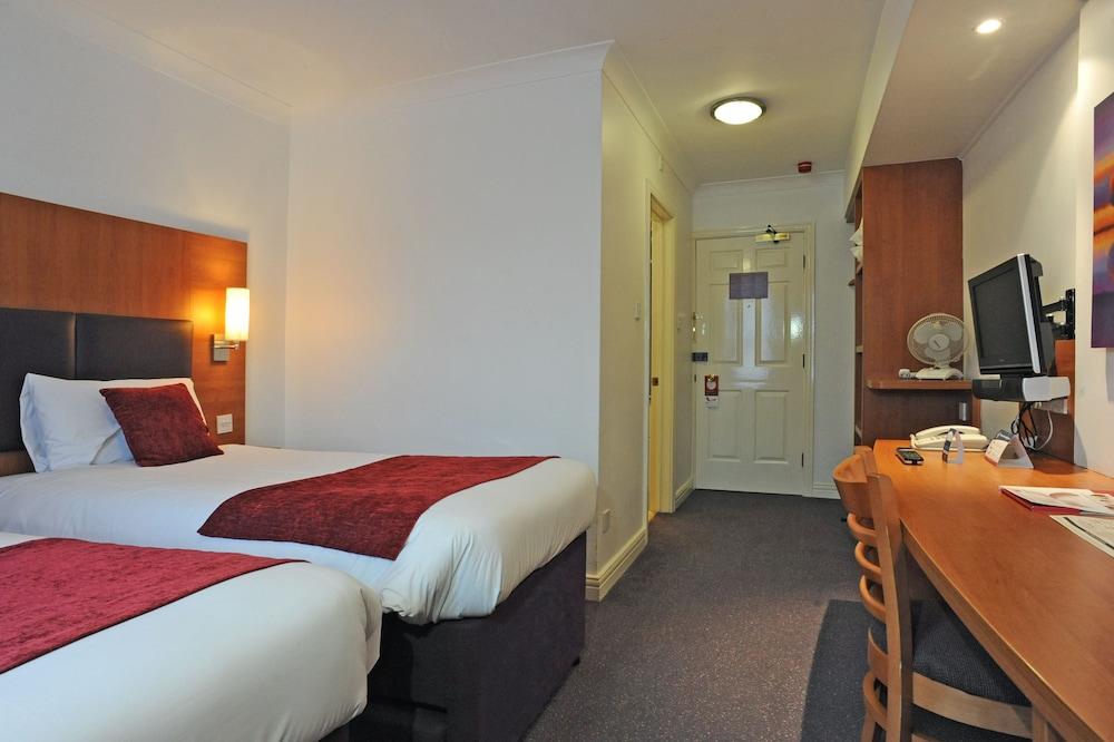 Cross Keys Hotel by Chef and Brewer Collection