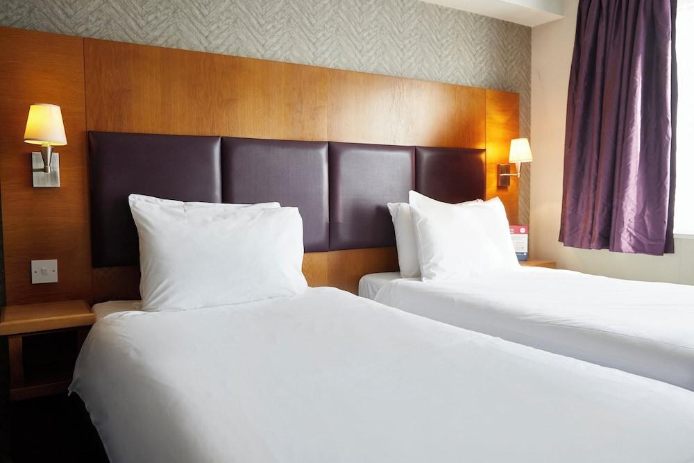 De Trafford Hotel by Chef and Brewer Collection