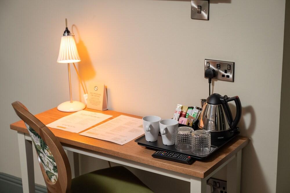 Rockingham Arms by Greene King Inns