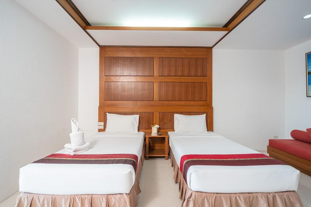 SB Living Place Hotel Phuket Town