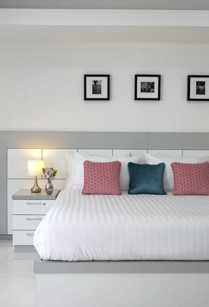 The Grand Suree Residence