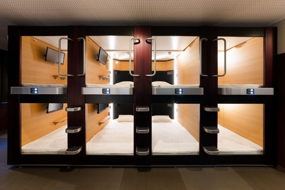 Rumor Plaza - Caters to Men