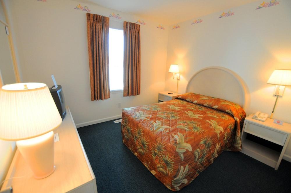 Riviera Resorts & Suites