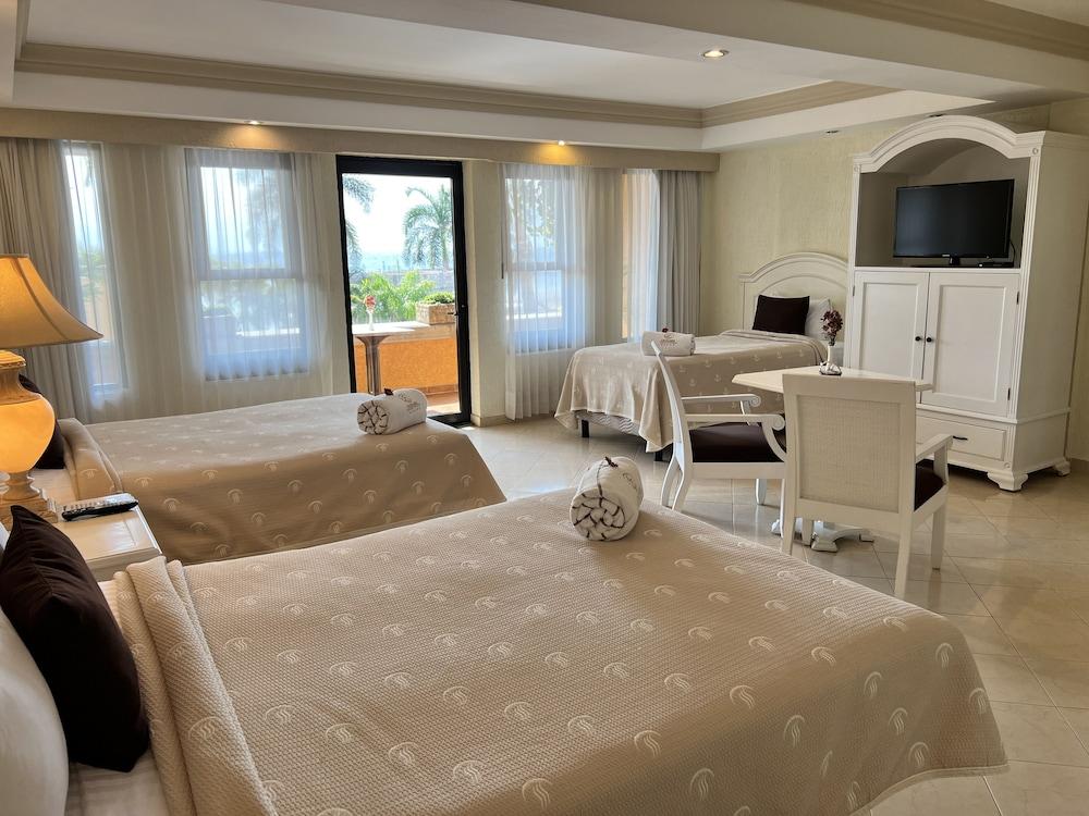 Excelaris Grand Resort Conventions & Spa