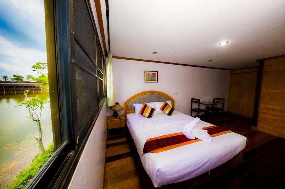 Tanita Lagoon Resort