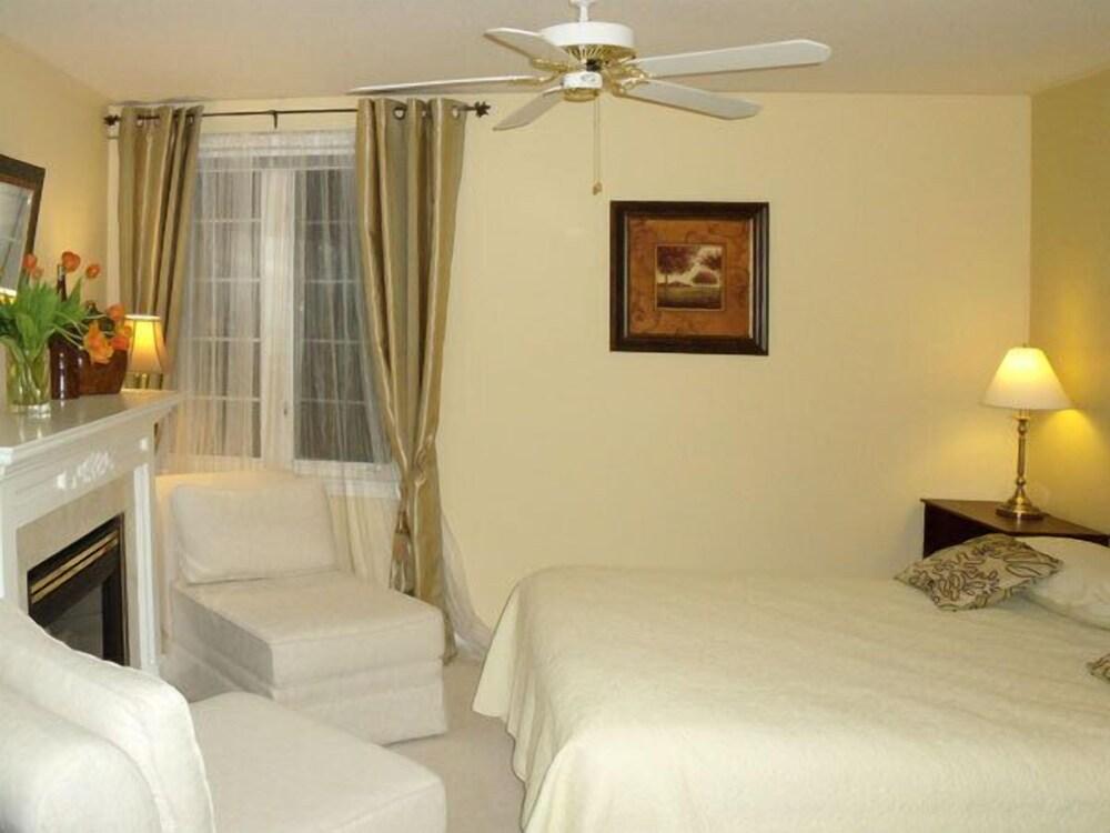 In Elegance Bed and Breakfast