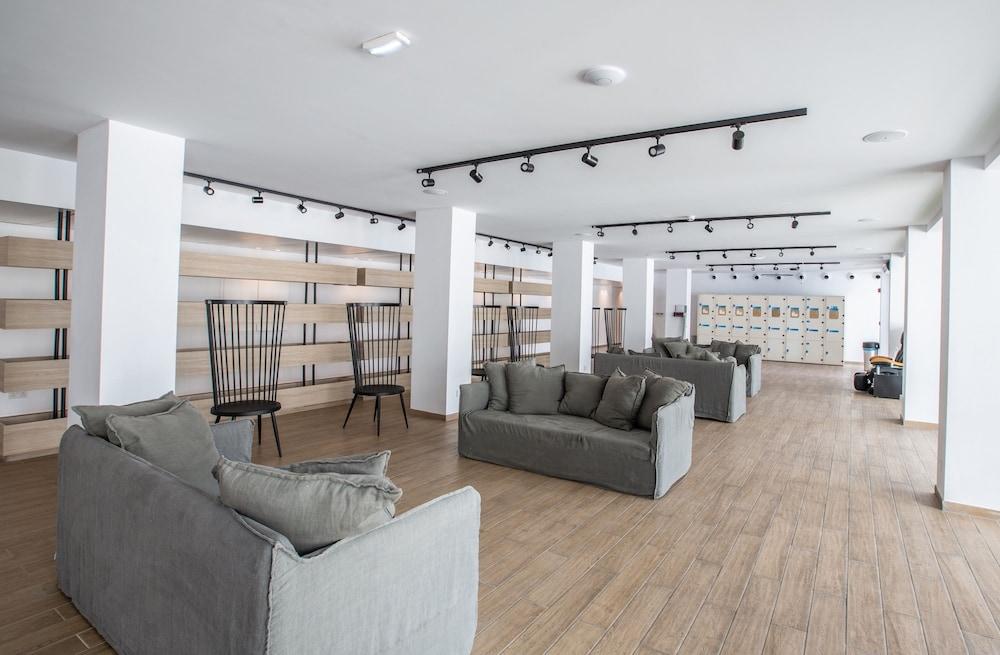 Anthea Hotel Apartments