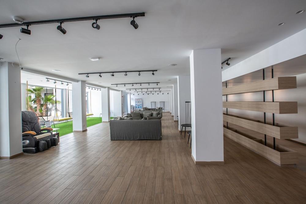 Anthea Hotel Apartments