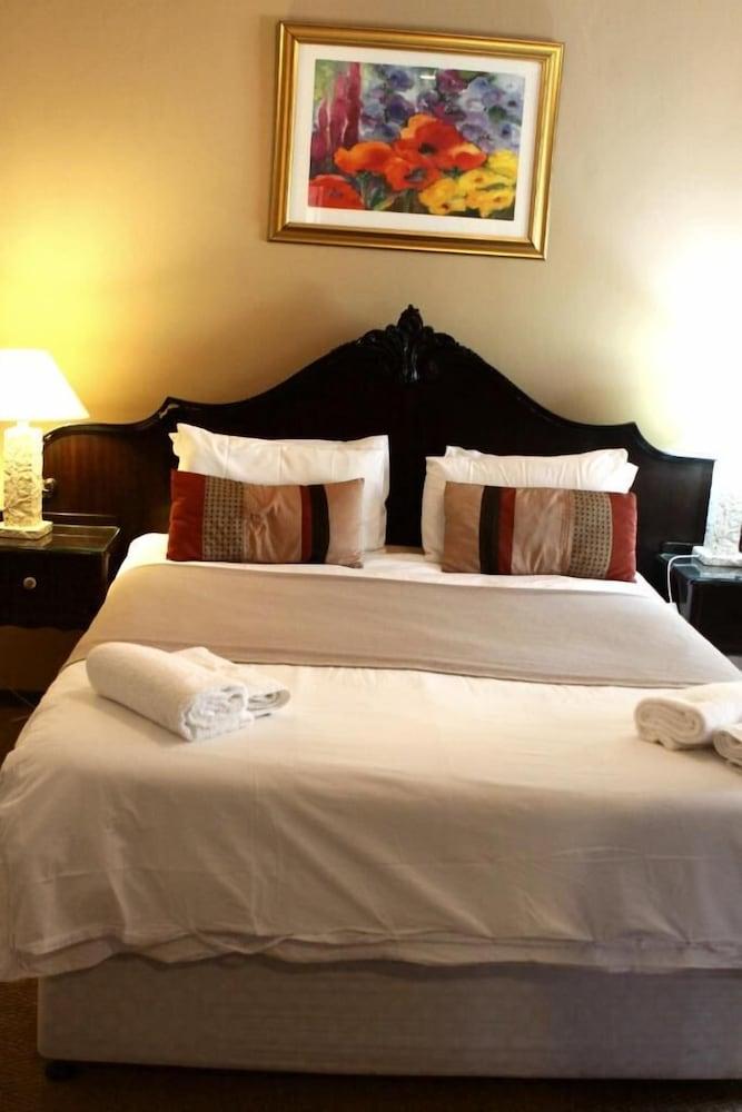 Airport Lodge Guest House