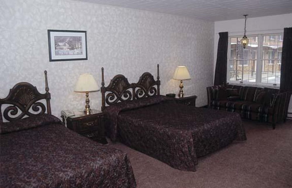 Ivy Rose Motor Inn