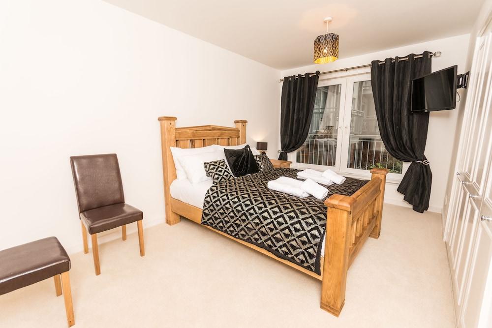 Holistic Condos Apartments - Albion Gardens