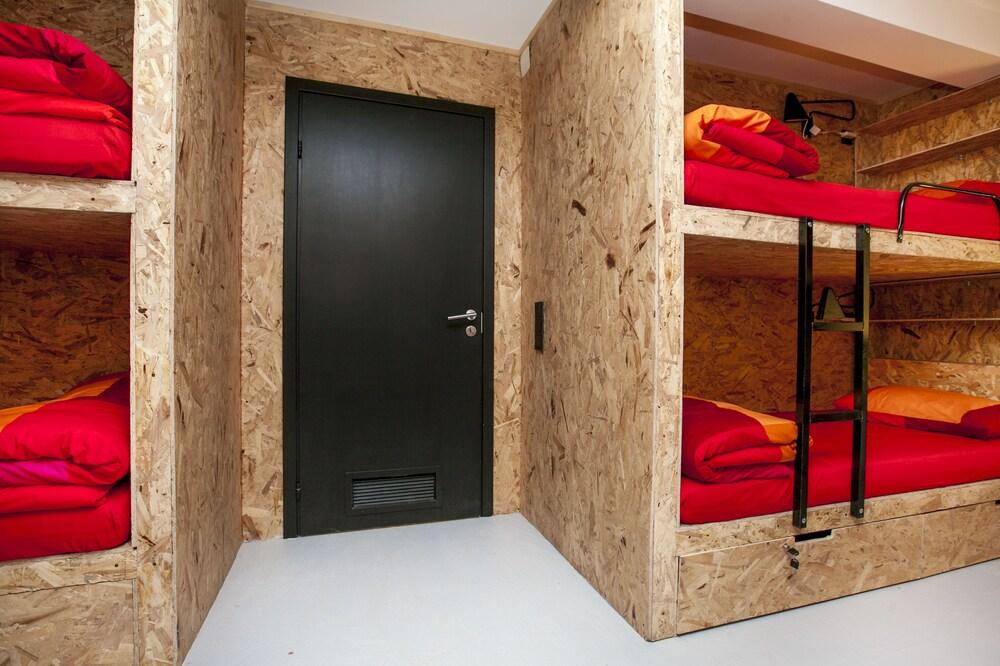 Simple Hostel Gorokhovaya