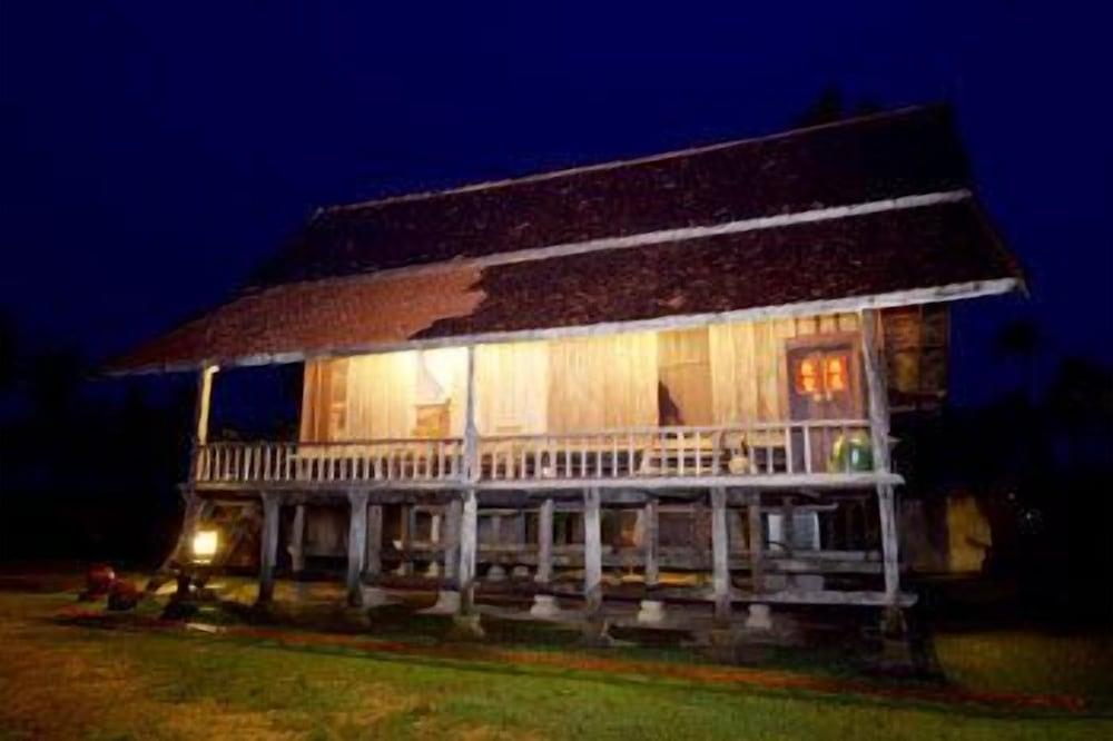 Terrapuri Heritage Village