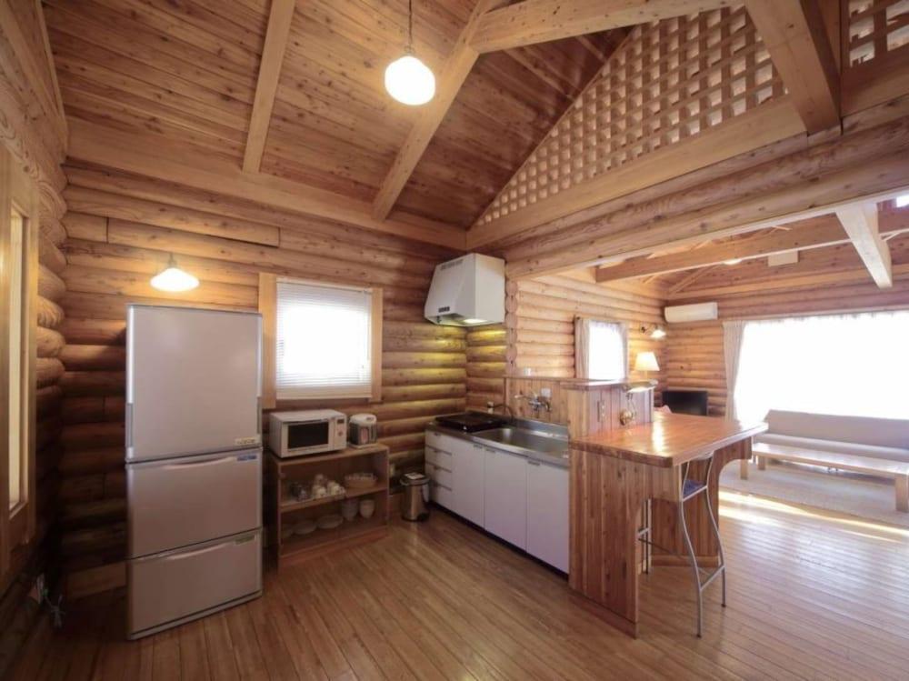 Log Hotel Larch Lake Kanayama