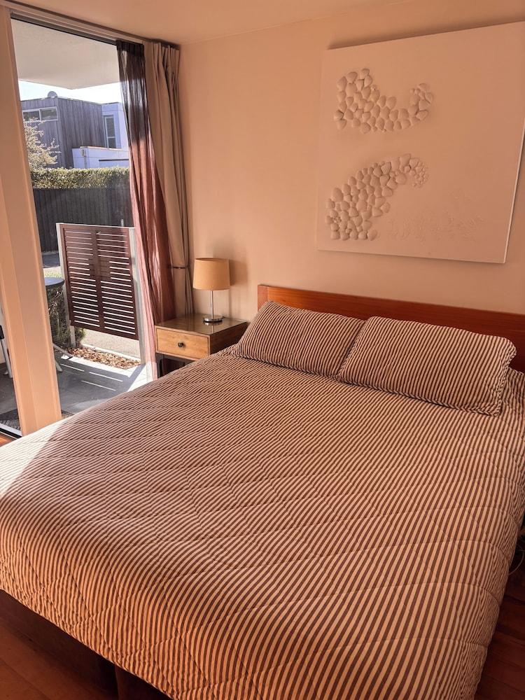 Sumner Bay Motel & Apartments