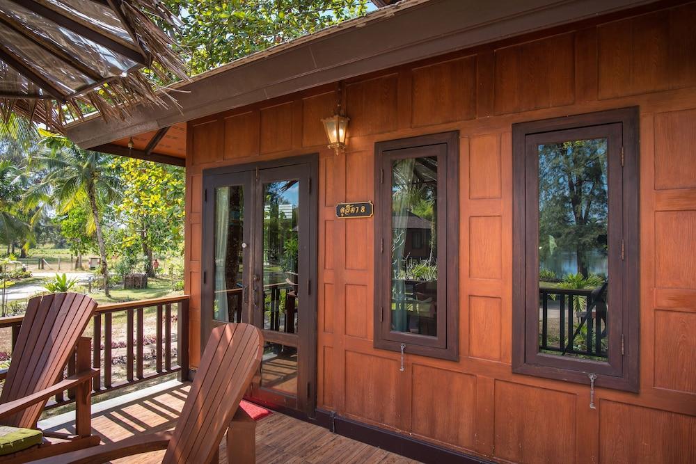 ThaiLife Wellness and Meditation Resort