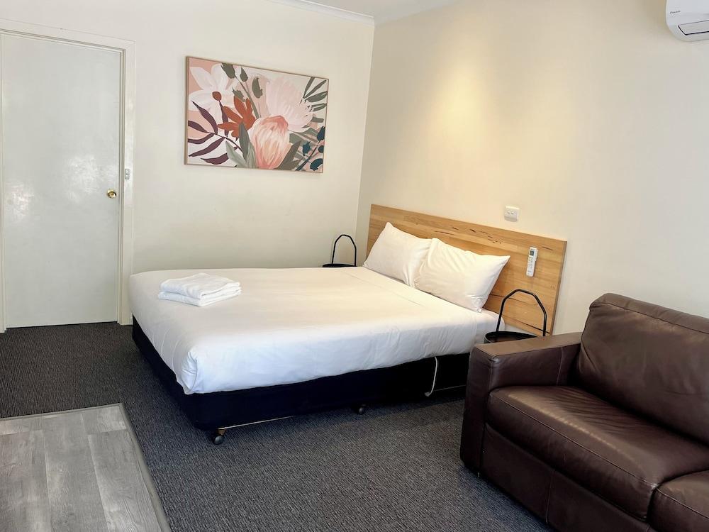 Bright Avenue Motor Inn