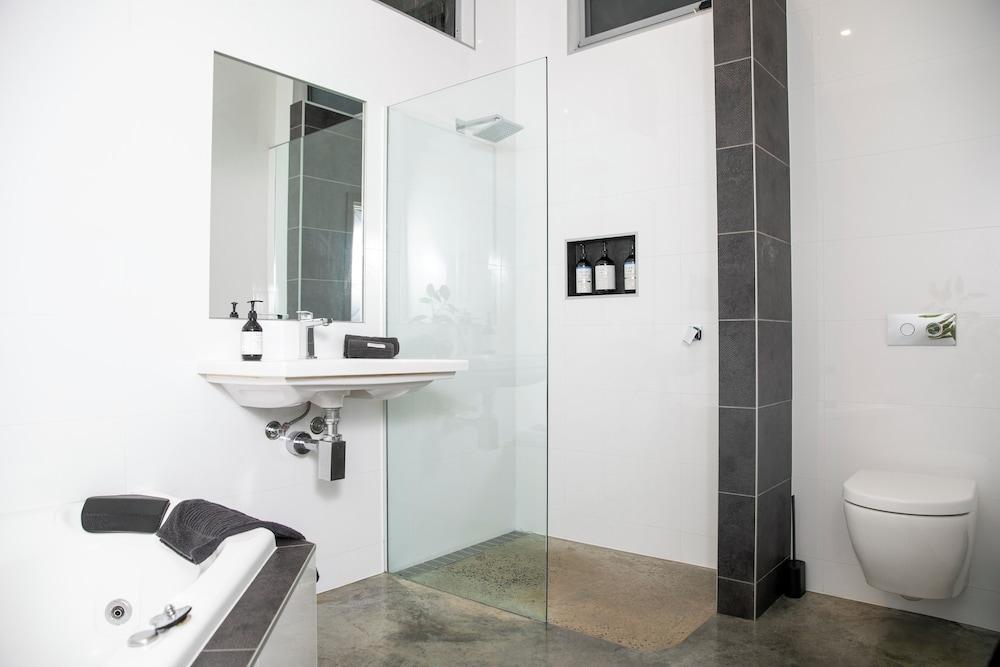 Smith Beach Getaways Beachwood Garden Studio