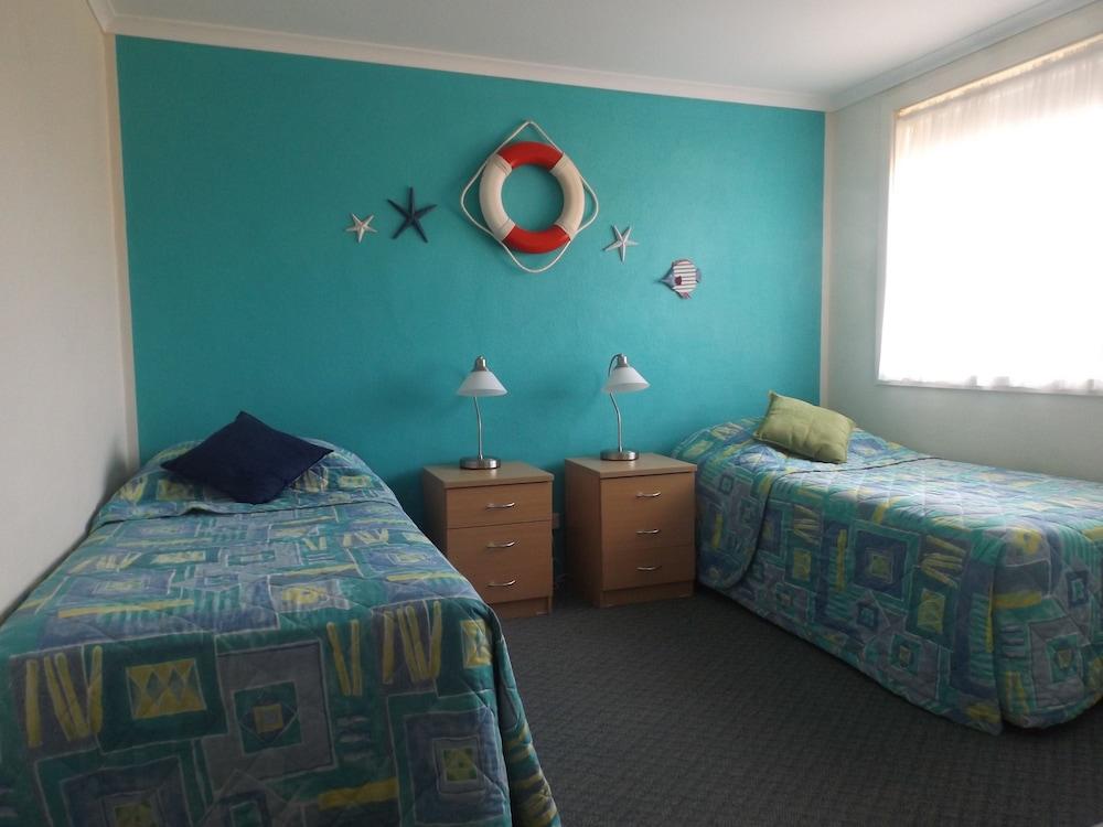 Surfside Holiday Apartments
