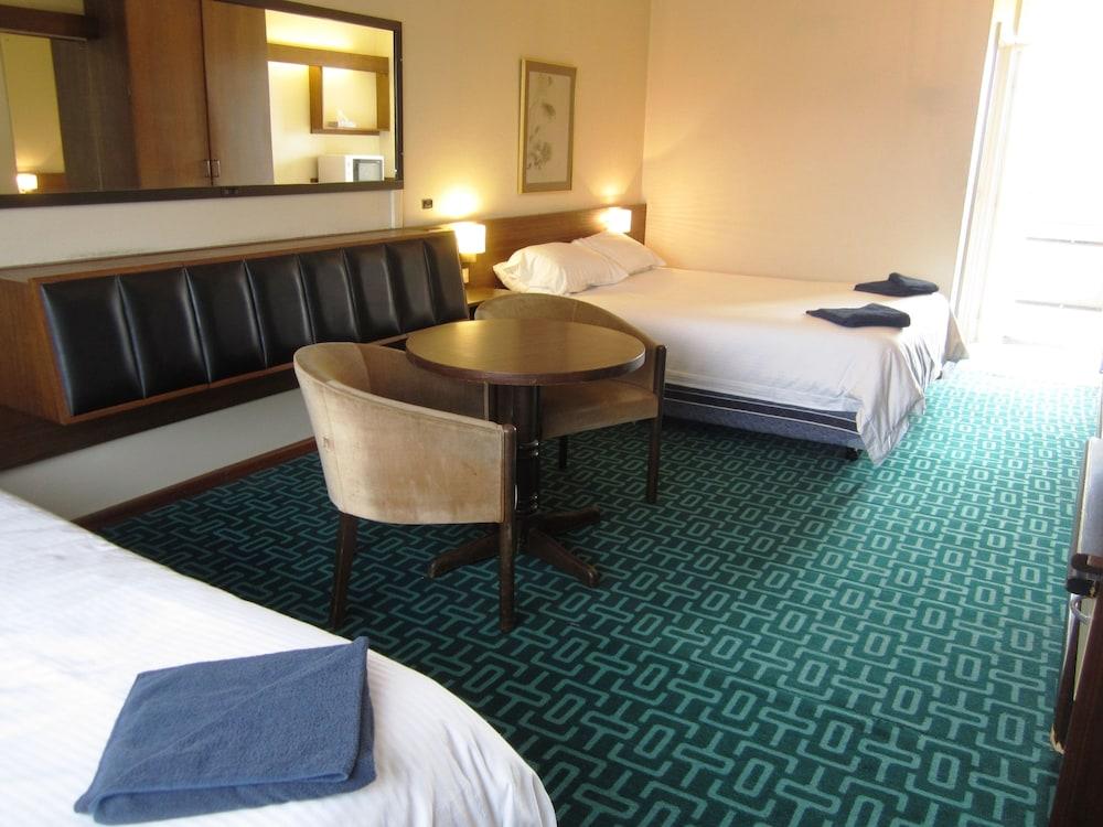 Canberra Lyneham Motor Inn