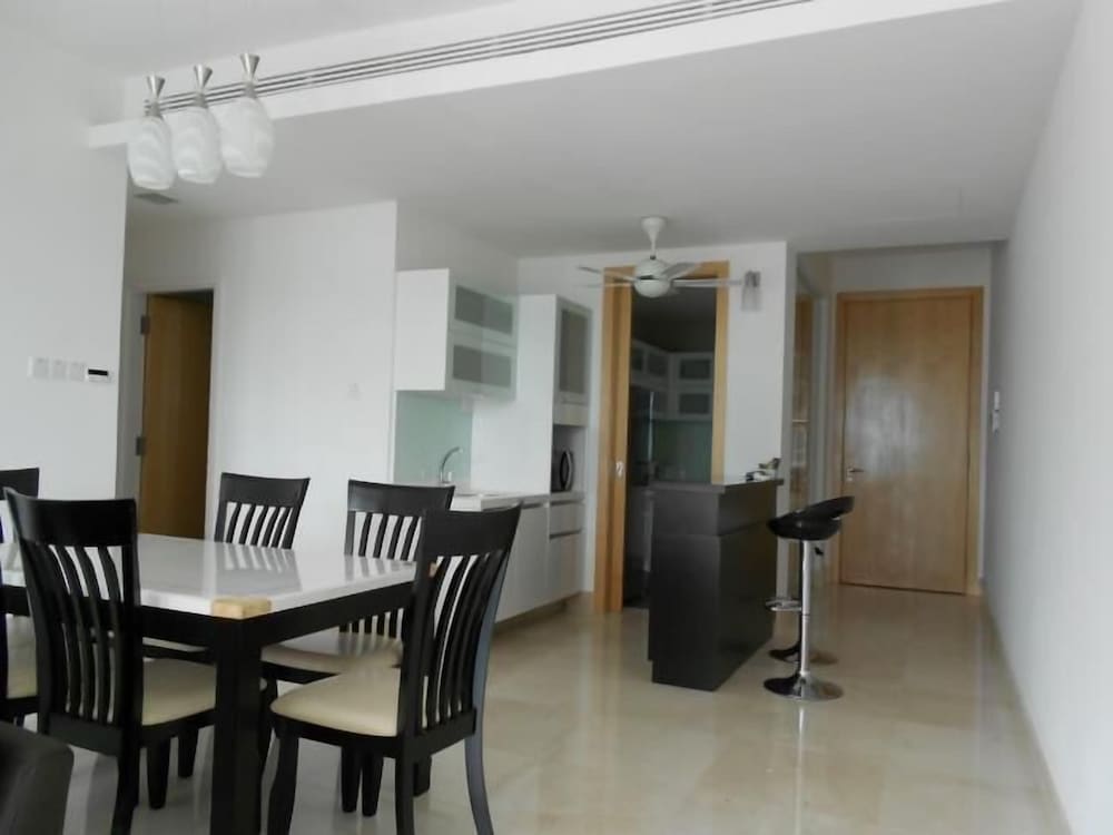 Brunsfield Embassyview Condosuite