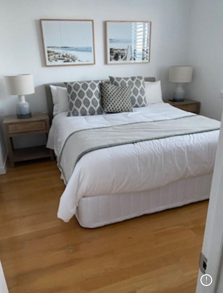 King's Row Holiday Apartments