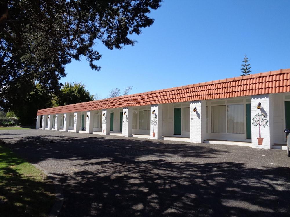 Moon River Motor Inn